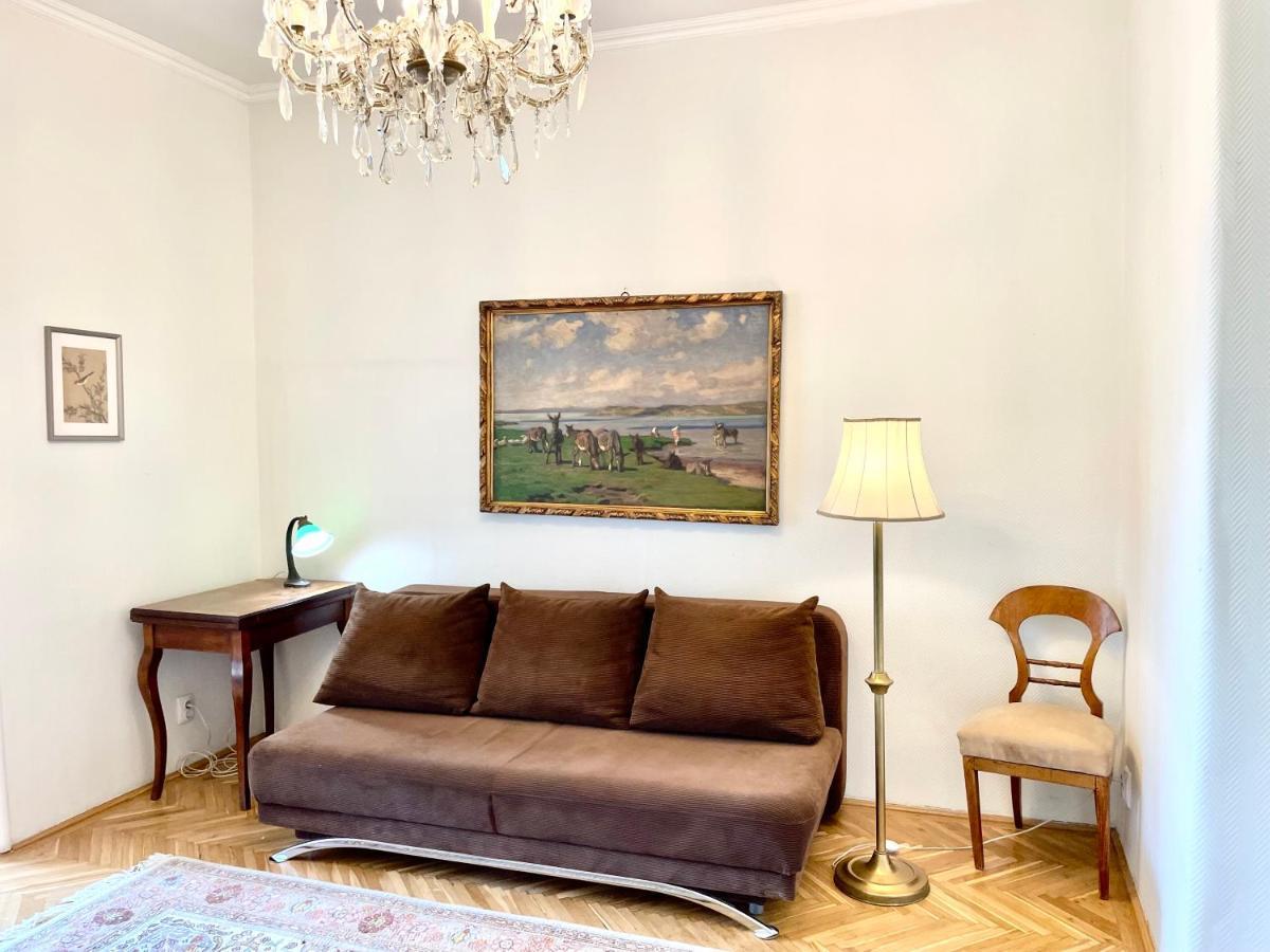 Villa With Terrace Overlooking The City Park Budapest Exterior photo