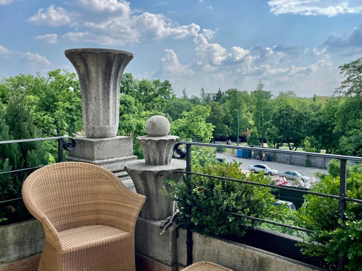 Villa With Terrace Overlooking The City Park Budapest Exterior photo